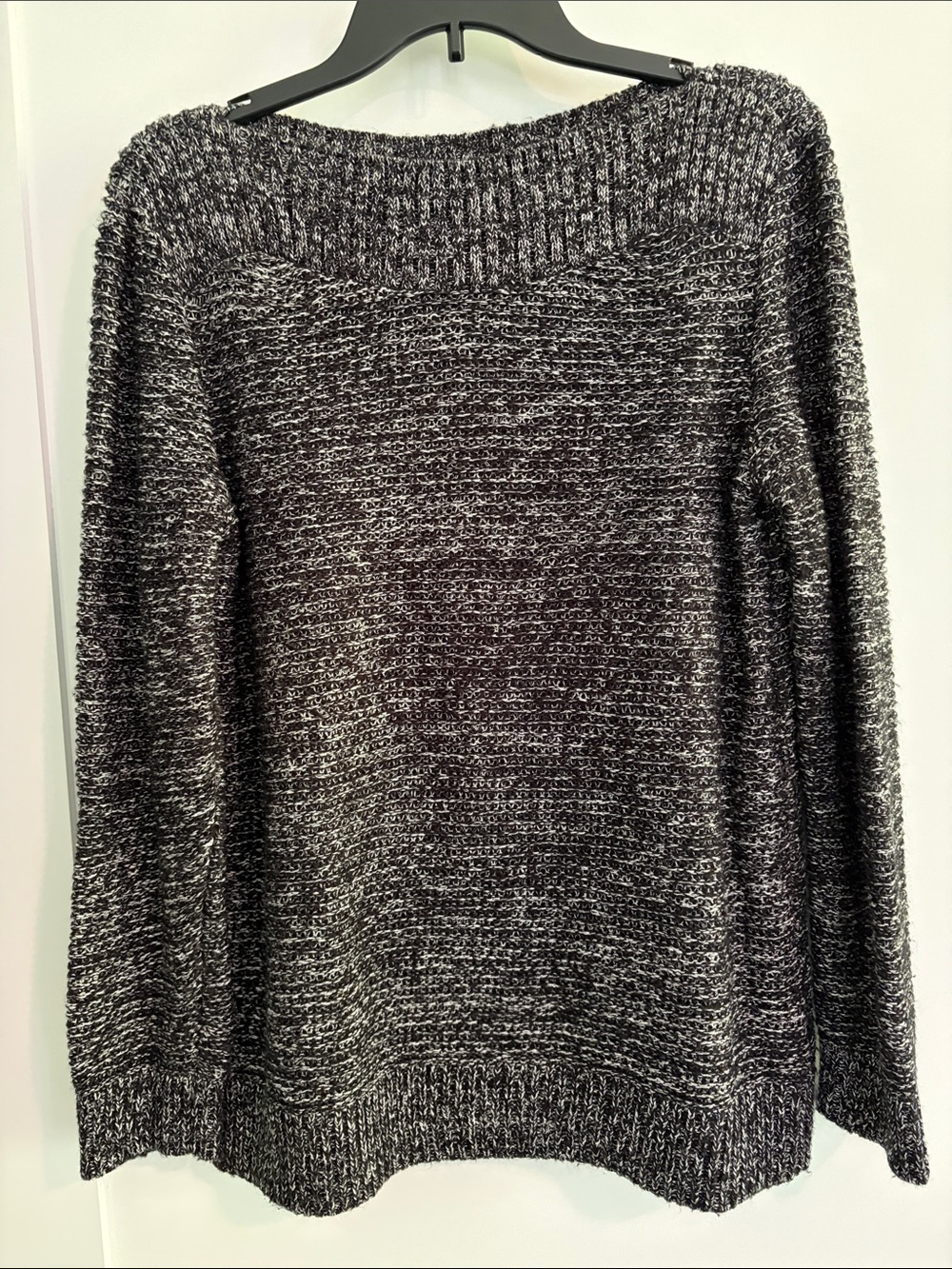 Boat neck knitted sweater with silver threads
